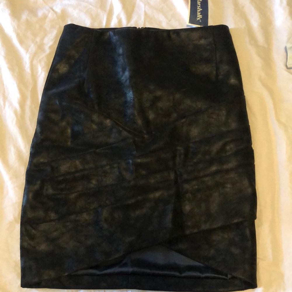 Vegan leather shimmer coated fitted skirt